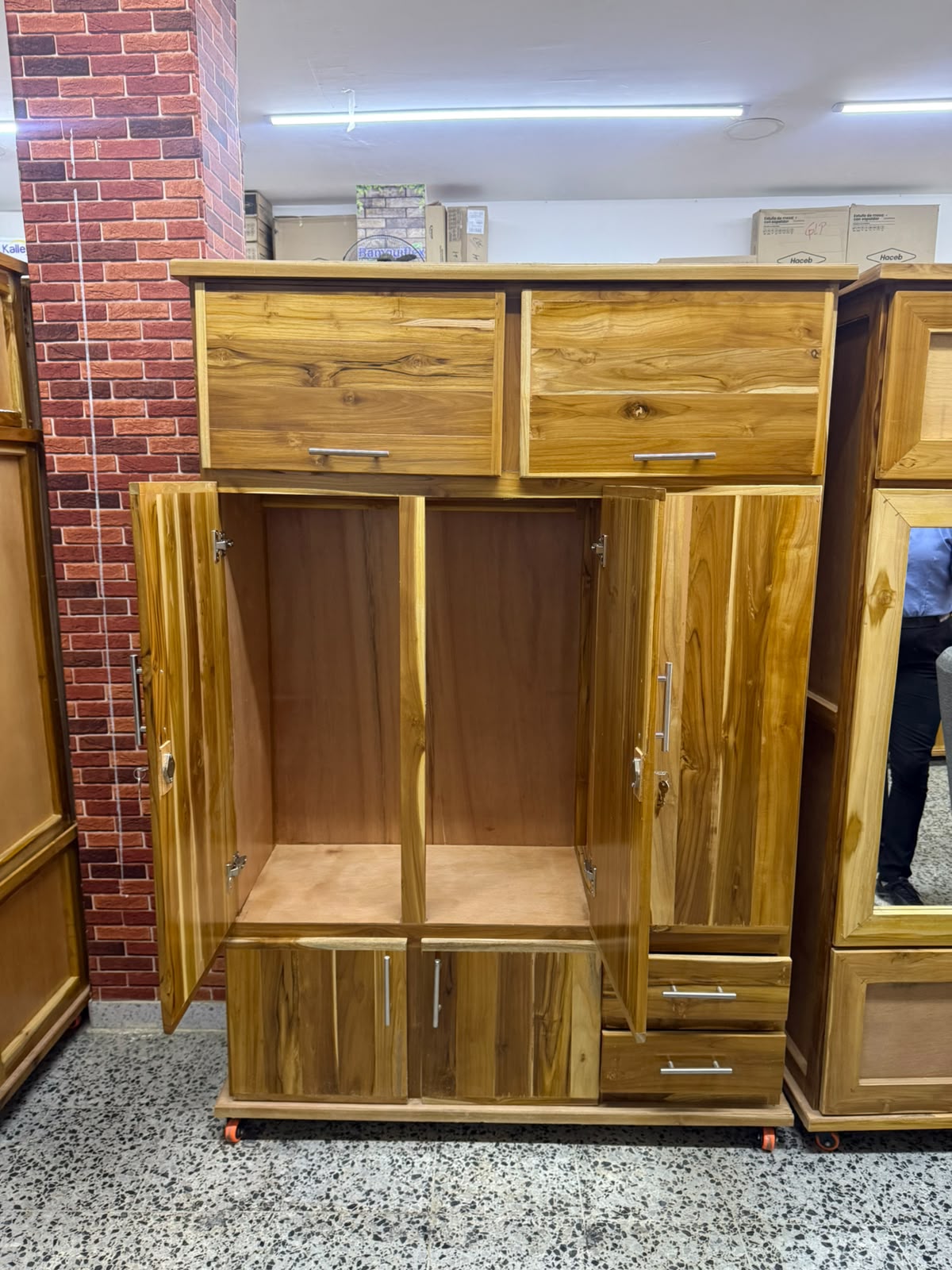 Closet Teka 3 Ptas con Maletero Macizo/Triple